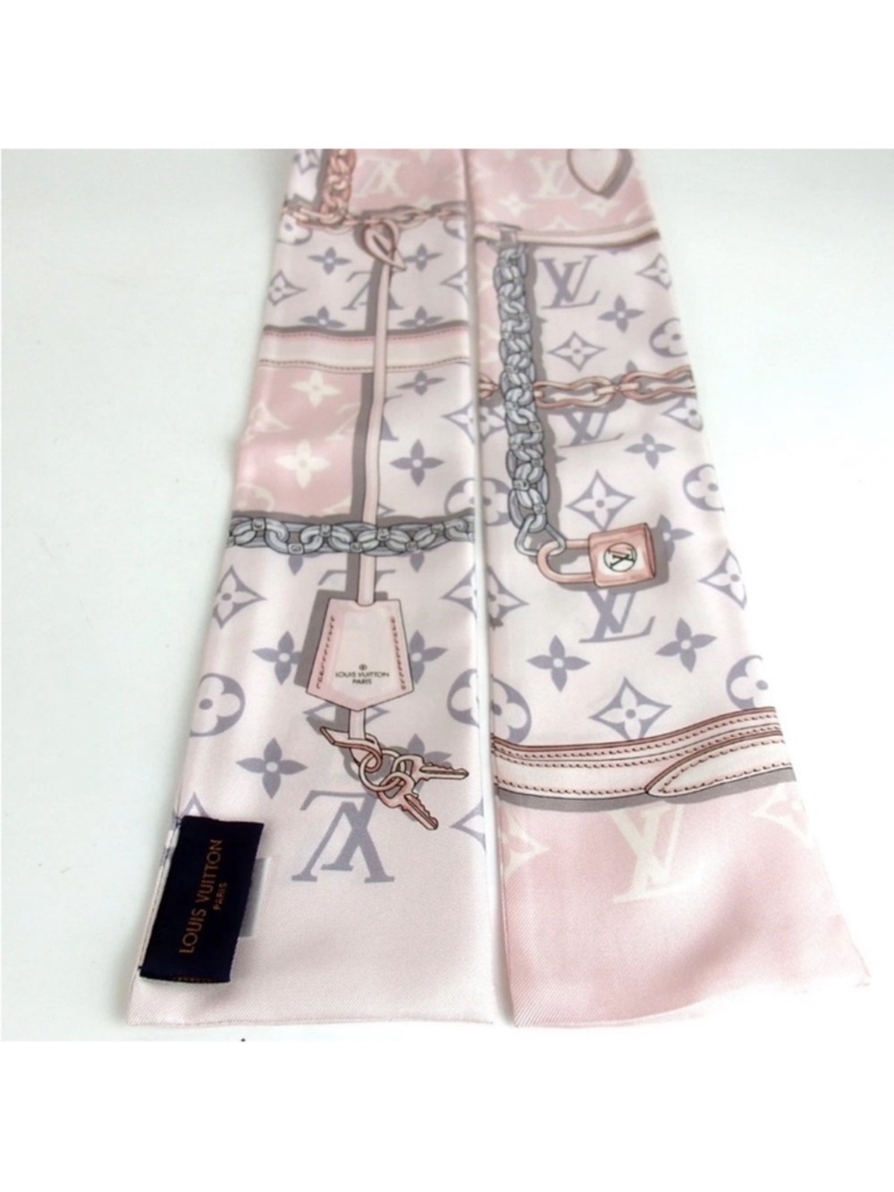 Authentic Louis Vuitton m70637 monogram, Bandeau confidential scarf silk
Pink - Picture 5 of 8